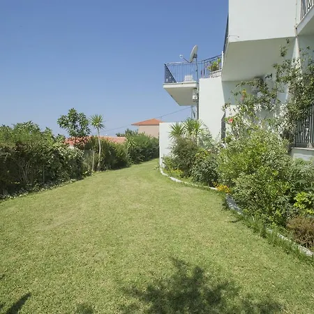 Summer Dream Ξενοδοχείο με διαμερίσματα 2*
